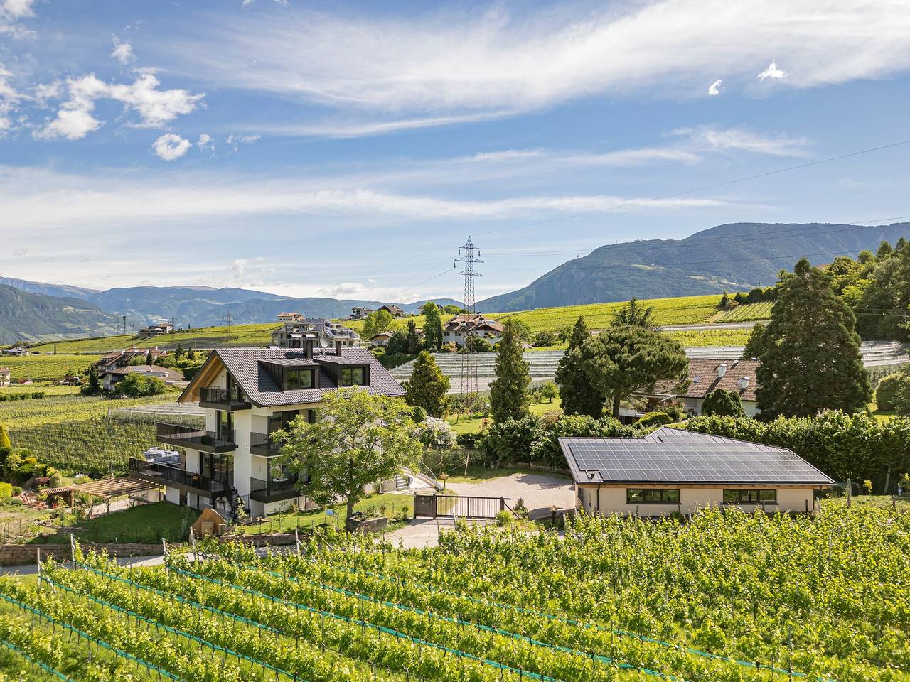 Ganzes Studio, Studio 'Auer' mit Bergblick, privatem Garten und Wlan in Girlan, Eppan an der Weinstraße