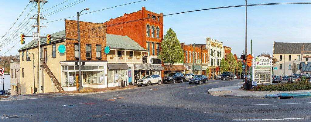 Ganze Wohnung, Downtown Lynchburg Studio 114 & Parkplatz in Lynchburg, Virginia