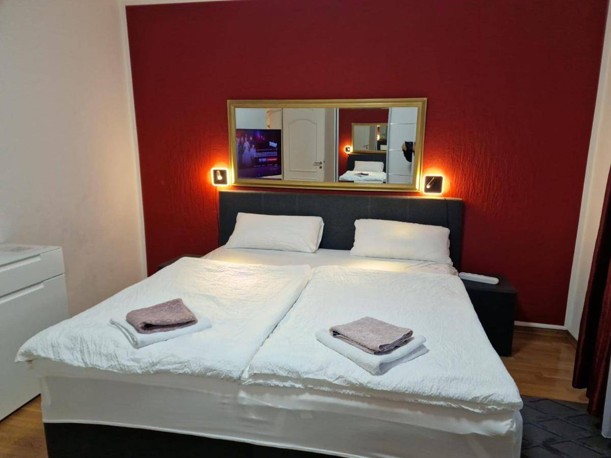 Geheel appartement, Two-Bedroom Apartment in Bielefeld, Noordrijn-Westfalen