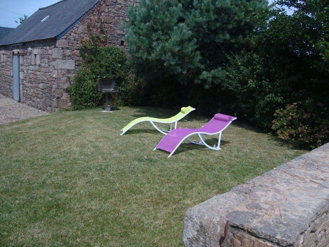 La Route Bleue in Ploumilliau, Ceinture Dorée