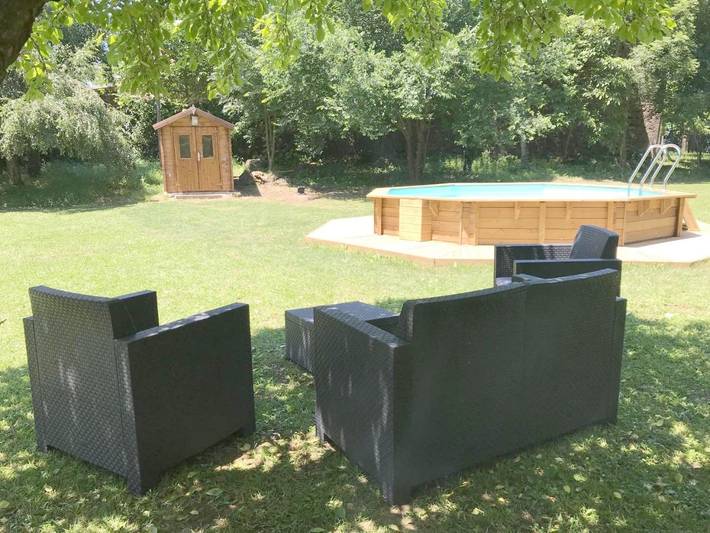 Location de vacances pour 8 personnes, avec terrasse et jardin ainsi que vue et piscine à Olot - 4