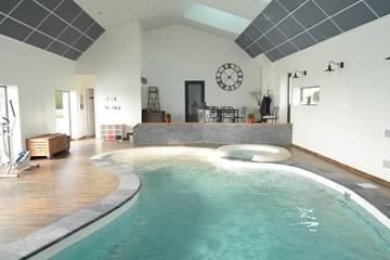 Gîte pour 4 personnes, avec jacuzzi ainsi que jardin et terrasse dans les Ardennes