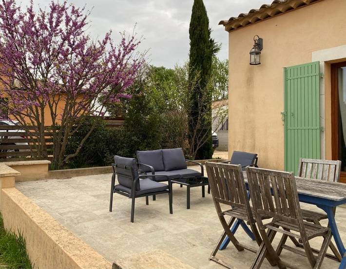 Location de vacances pour 4 personnes, avec vue ainsi que jardin et terrasse à Blauzac - 2