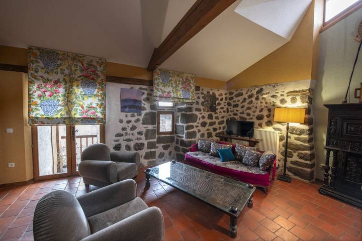 Gîte pour 2 personnes, avec jardin et terrasse à Polignac - 4