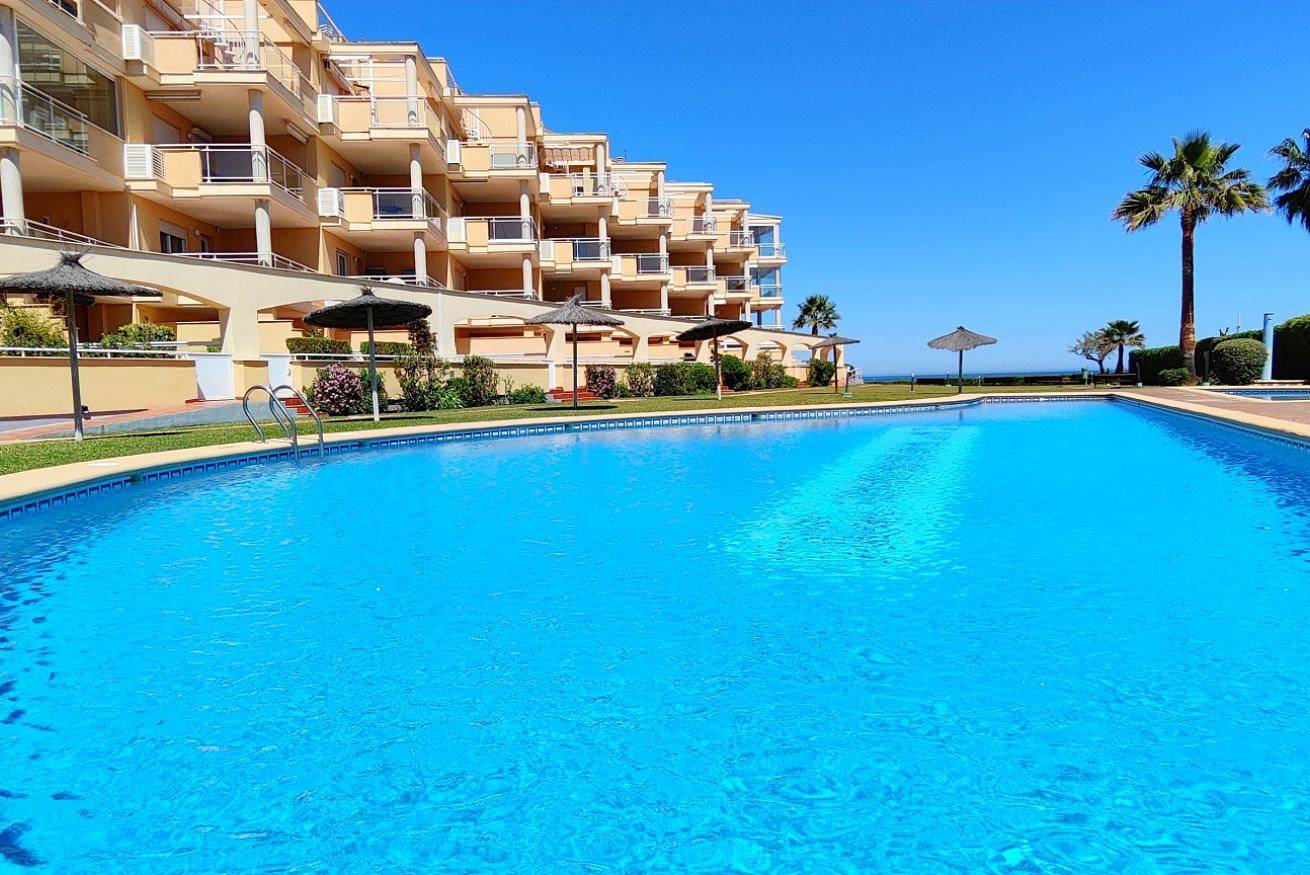 Apartamento entero, Apartamento de vacaciones para 6 personas con balcón/terraza in Almadraba, Costa Blanca