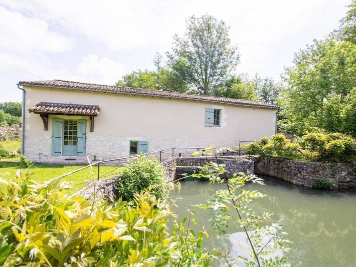 Location de vacances pour 6 personnes, avec Terrasse et Jardin