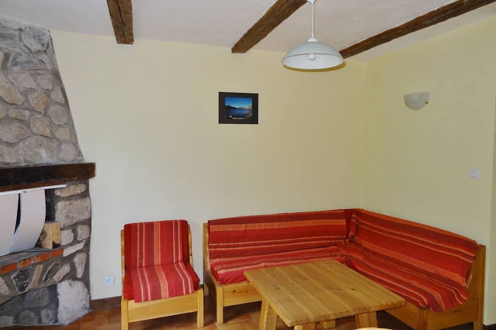 Appartement entier, Appartement \"Lobbio\" au chalet \"La sousto\" in Molines-en-Queyras, Queyras