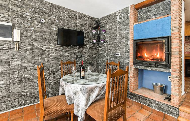 Gemütliche 2-Zimmer-Wohnung mit Pool und Terrasse, 200 m vom Arroyo Frío Center entfernt in Arroyo Frío, La Iruela