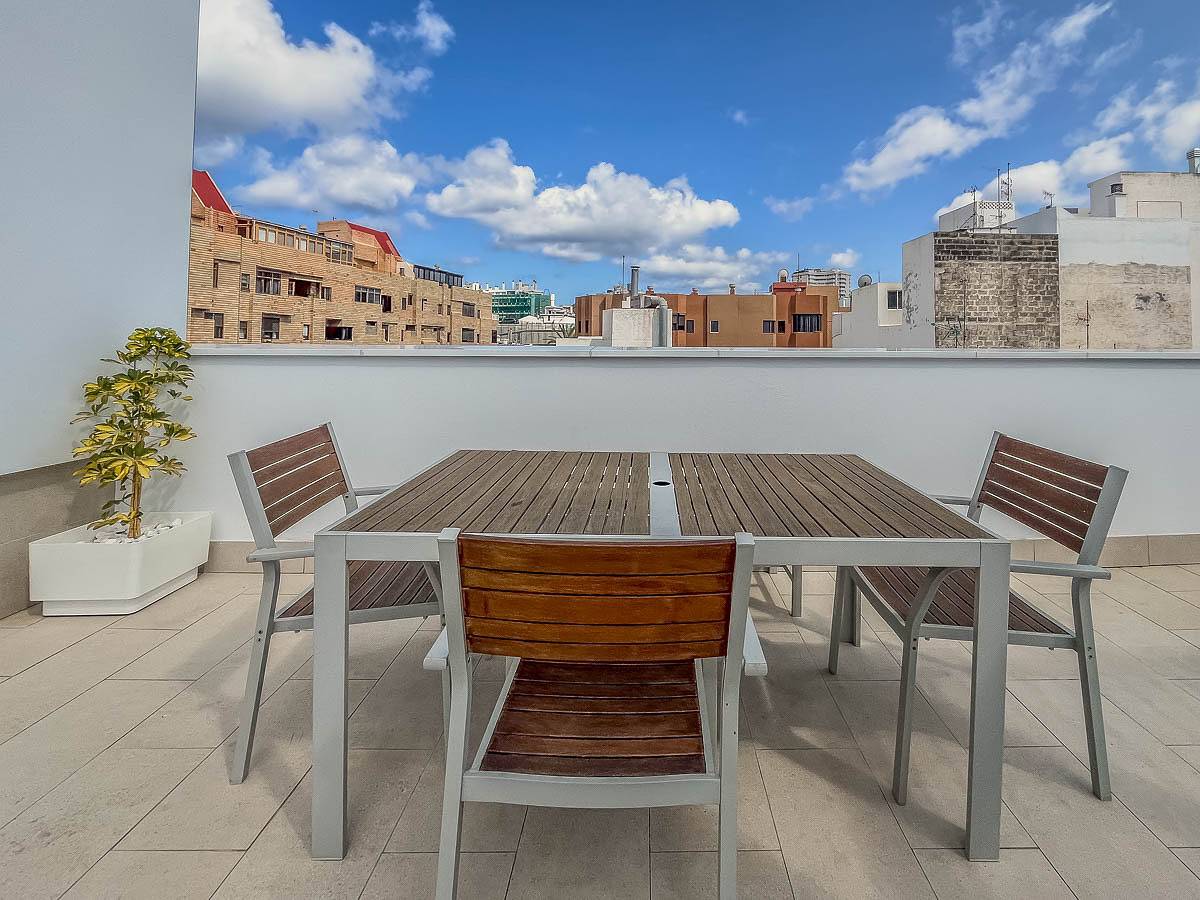 Ganze Wohnung, Ferienwohnung für 4 Personen mit Terrasse in Las Palmas de Gran Canaria Zentrum, Las Palmas