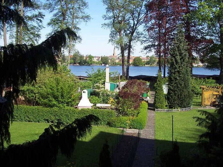 Ferienwohnung für 3 Personen, mit Terrasse und Seeblick sowie Garten in Fürstenberg/Havel - 3