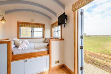Glamping for 2 People in Cranborne Chase, South West England, Photo 2