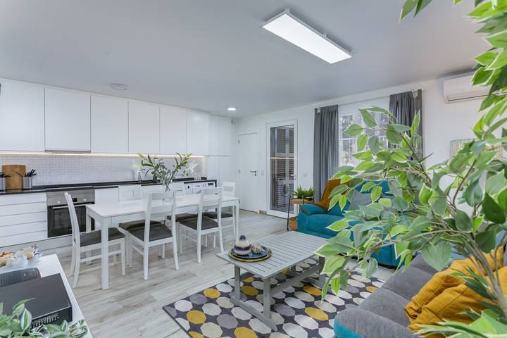 Ganze Wohnung, Vilar do Jardim - Terrace and Pool - Vilamoura by in Quarteira, Faro Distrikt