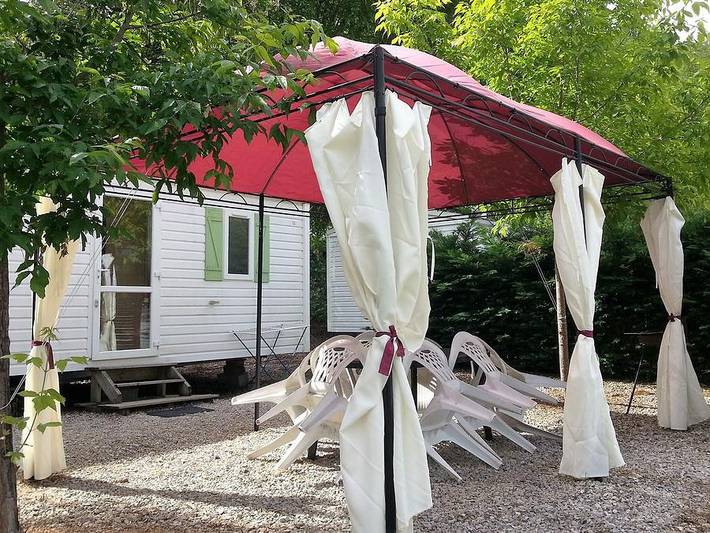 Camping pour 6 personnes, avec bassin pour enfant dans le Lot - 2