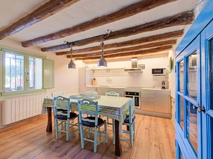 Location de vacances pour 7 personnes, avec terrasse ainsi que piscine et jardin, adapté aux familles dans Aragon (Espagne) - 3