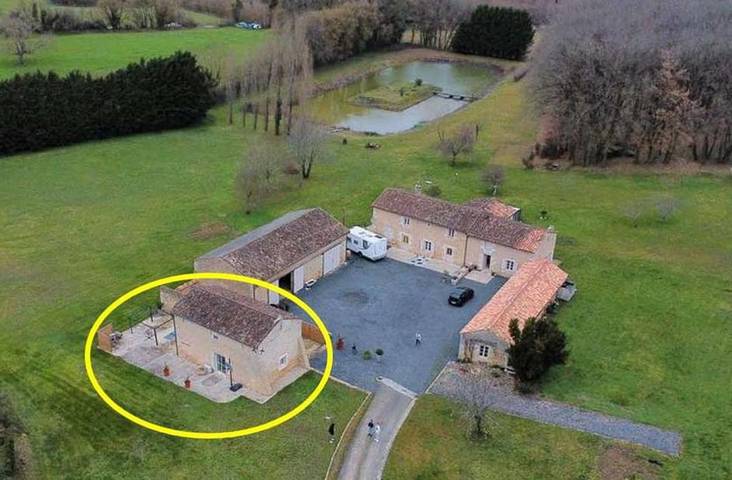 Location de vacances pour 5 personnes, avec jardin et vue à Lavoux