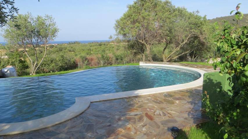 Chambre d’hôte pour 2 personnes, avec vue ainsi que piscine et jardin à San Teodoro - 3
