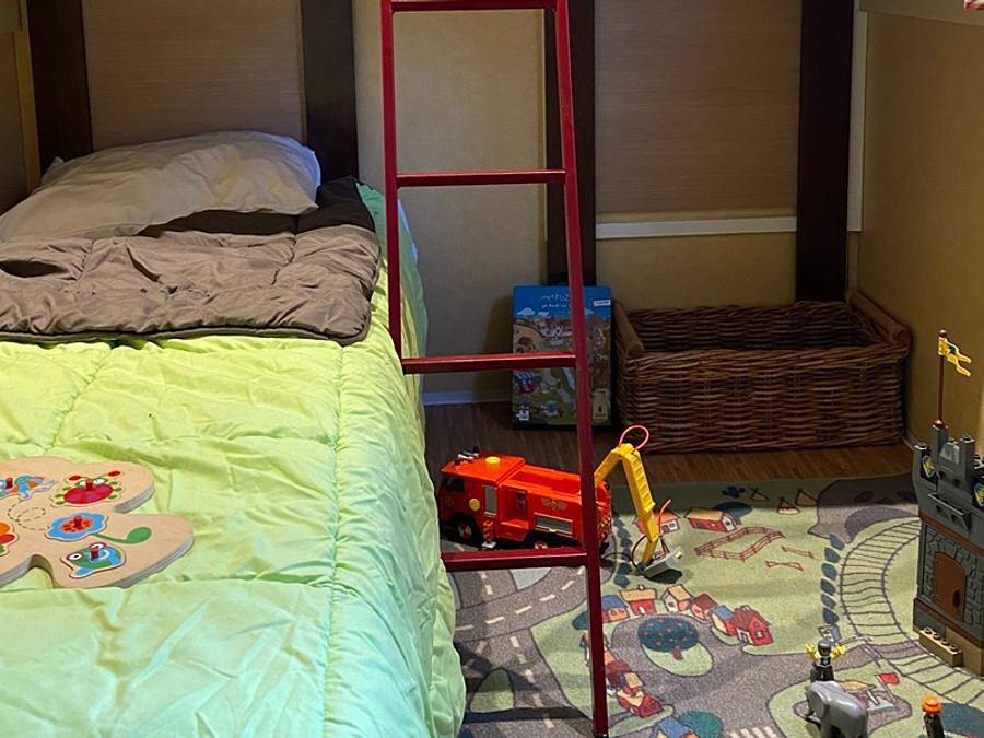 Camping les Pialades - Mobilheim 4 personen - Holz-Mobilheim Baby mit Klima - 26m² mit überdachter Terrasse / 2 Zimmer in Nabirat, Périgord Noir