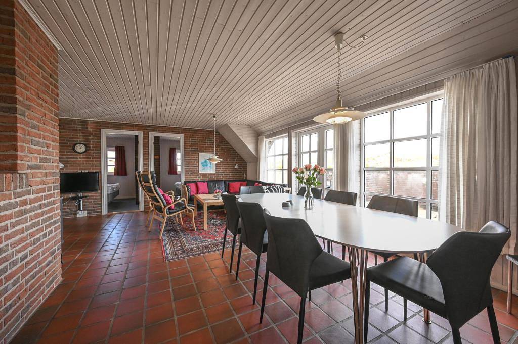 Geräumiges Poolhaus mit Whirlpool und Sauna mitten in den Dünen von Vedersø Klit ganz nahe an der Nordsee in Ulfborg, Holstebro und Umgebung