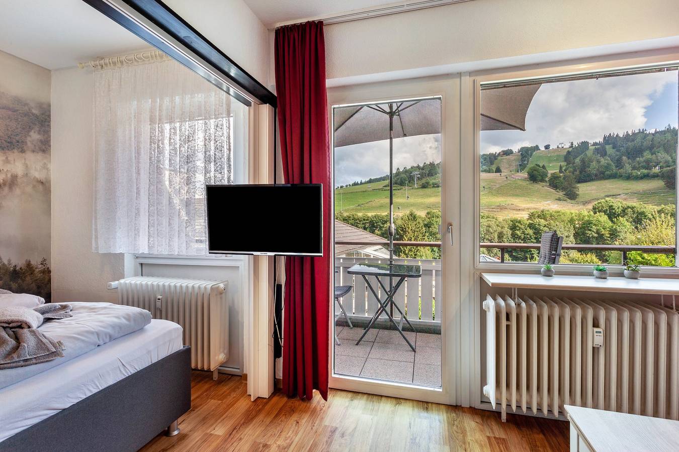 Ganze Wohnung, Ferienwohnung "K1 Blick" mit Bergblick, Balkon und Wlan in Willingen, die Mittelgebirge
