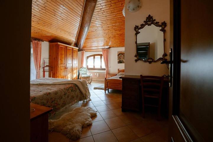 Gîte pour 5 personnes, avec balcon et vue à Cérès - 4