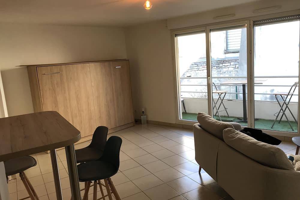 Appartement entier, Bel appart bien placé rénové à neuf literie qualité in Chalon-sur-Saône, Région de Chalon-sur-Saône