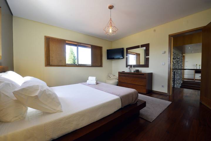 Casa rural para 9 personas, con Balcón y Jacuzzi además de Terraza y Jardín en Barcelos - 4