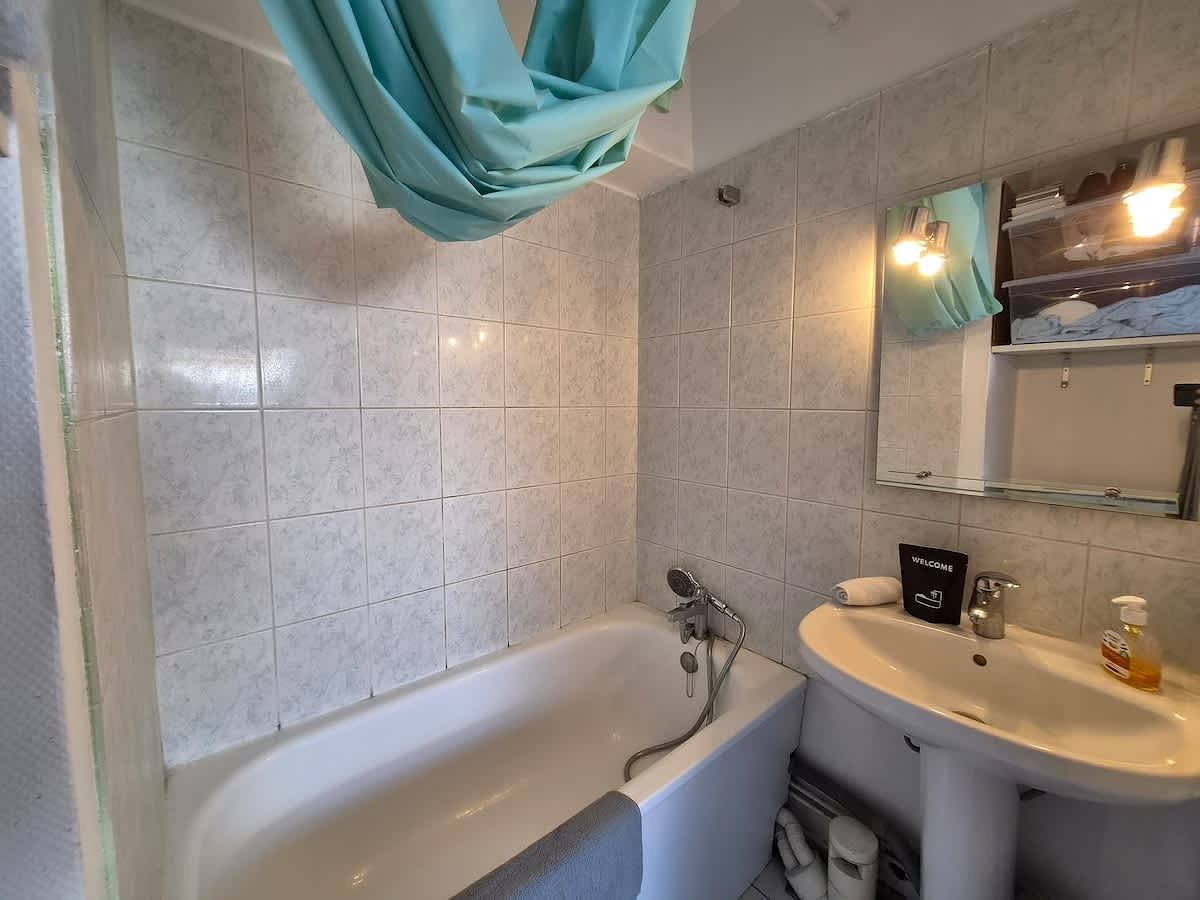Entire apartment, Les toits de nationale, 2 personnes in Lille, Lille region