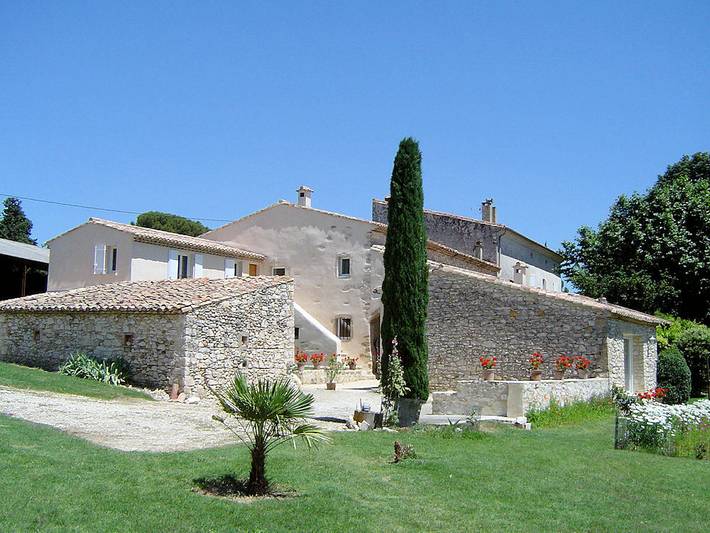 Gîte pour 4 personnes, avec jardin ainsi que piscine et terrasse à La Bâtie-Rolland - 4