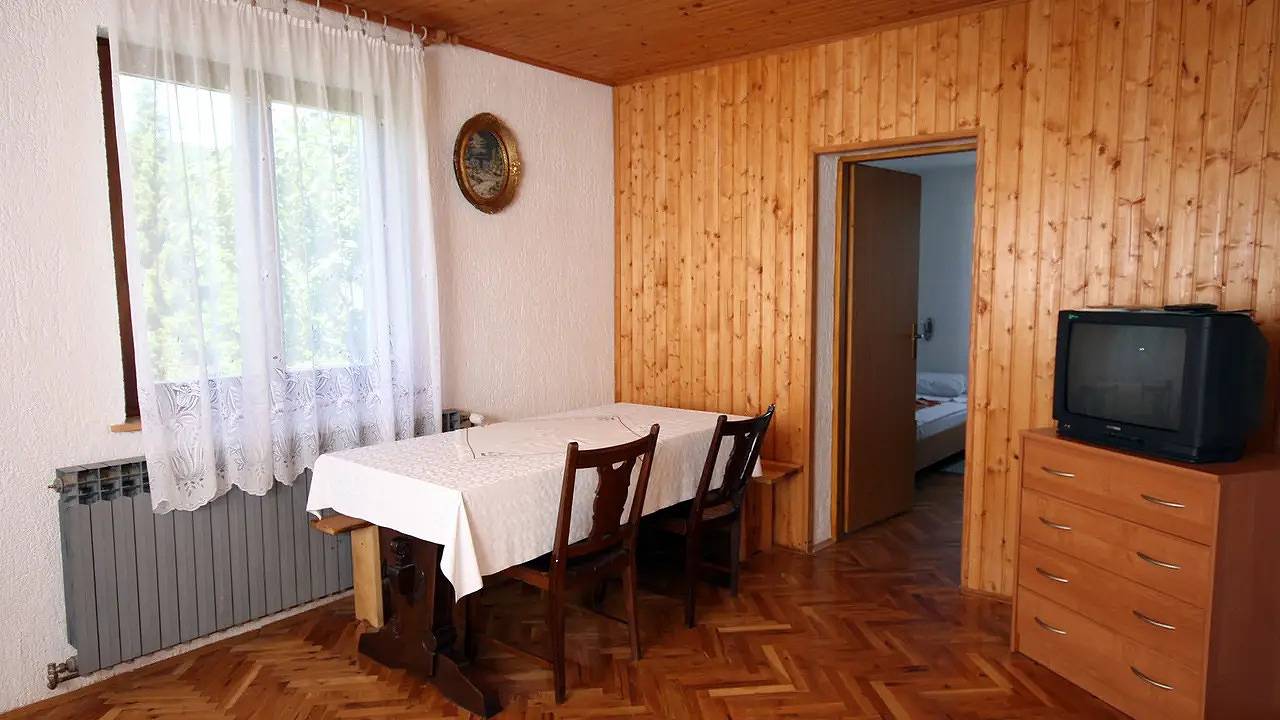 Ganze Ferienwohnung, Ferienwohnung für 7 Personen (56 m²) in Poljanak in Smoljanac, Plitvicer Seen