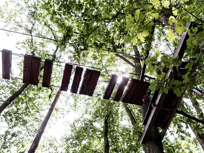 Jugendherberge Grävenwiesbach - Mehrbettzimmer mit Etagen Du/Wc in Grävenwiesbach, Hochtaunuskreis
