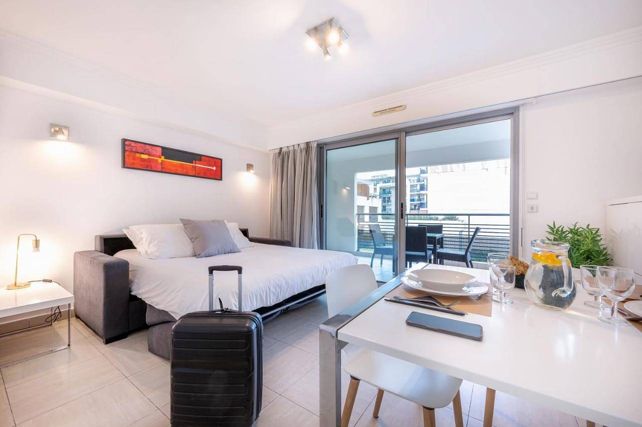 Nemea Appart Hotel Le Lido Cagnes sur Mer in Cros de Cagnes, Cagnes-sur-Mer