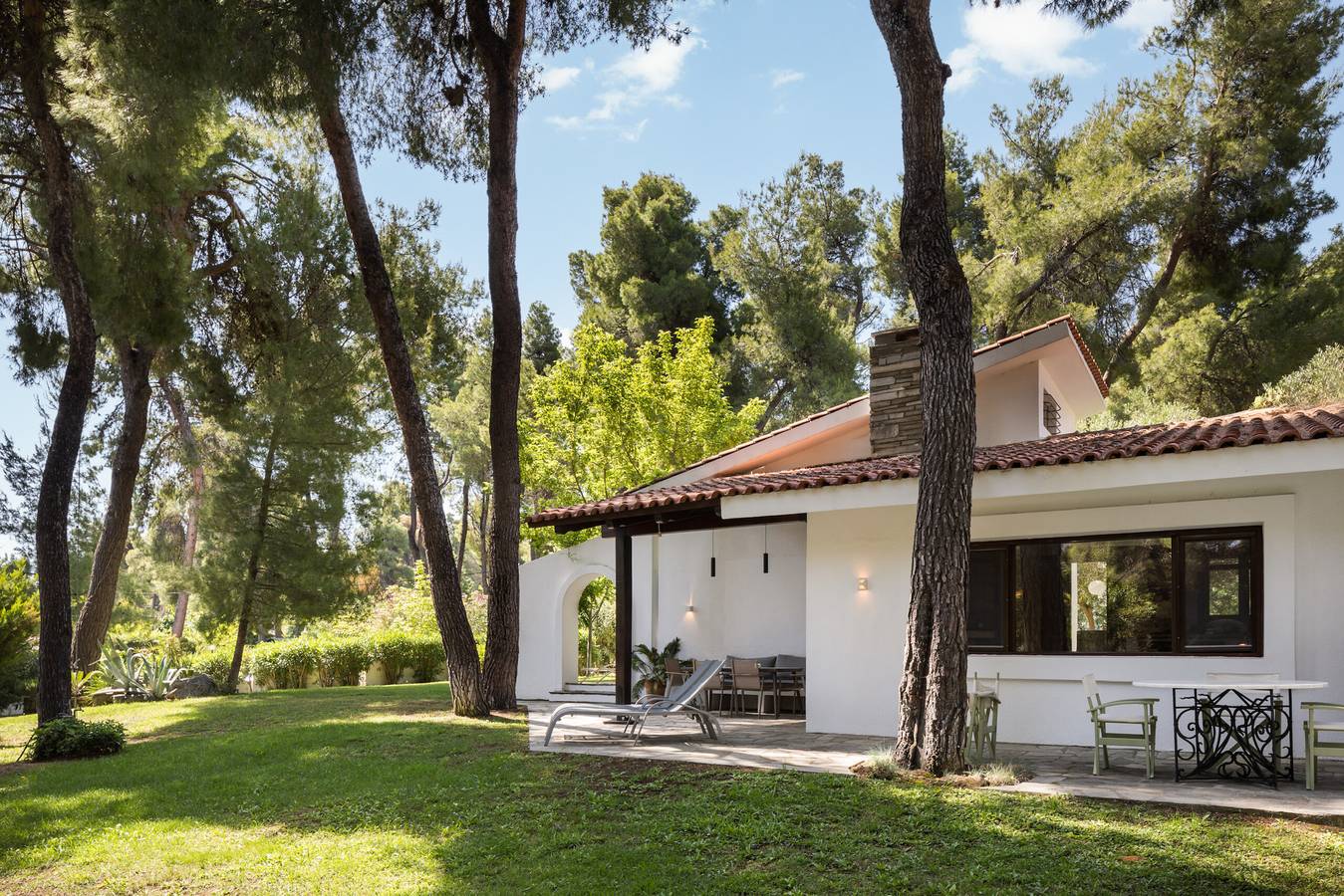 Emily: Perfect family villa with shared pool in Sane, Cassandra