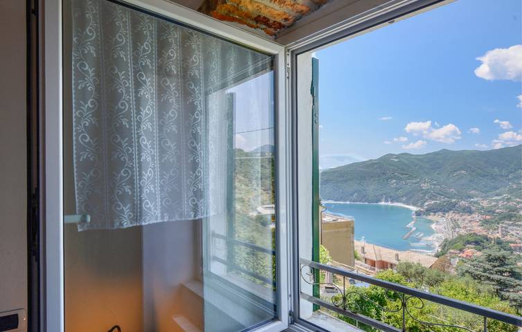Apartamento vacacional entero, Retiro con vistas al mar, WiFi y aparcamiento, Moneglia in Lemeglio, Moneglia