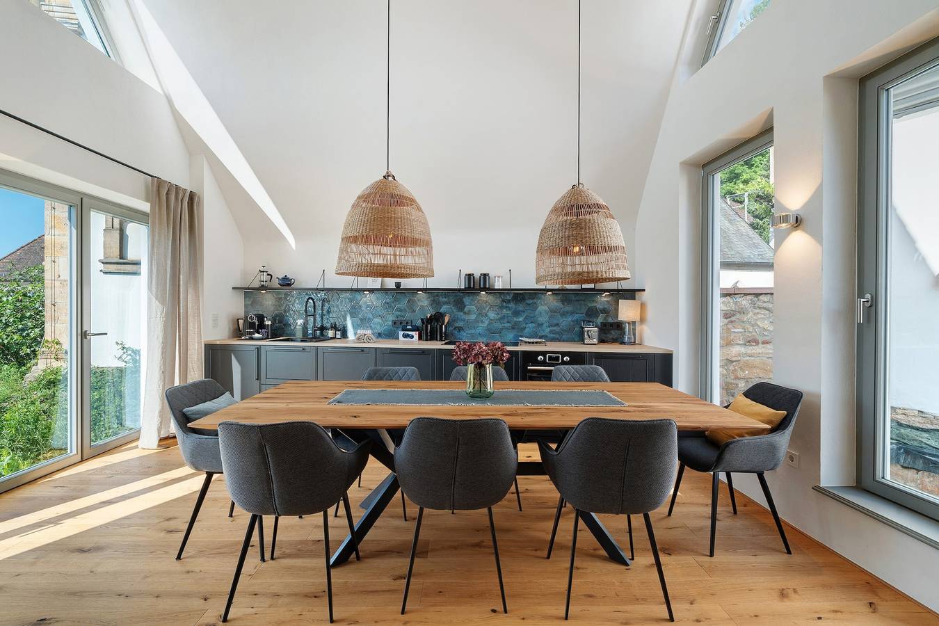 Holiday Home 'Das Alte Pfarrhaus - Scheune' with Shared Terrace and Wi-Fi in Gleisweiler, Südliche Weinstraße