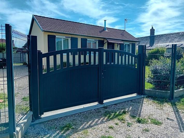 Gîte pour 4 personnes, avec jardin dans Bézu-la-Forêt