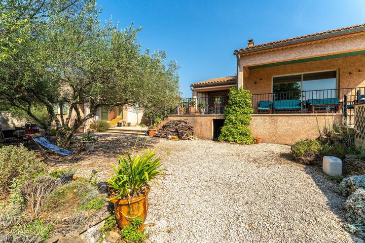 Maison de Vacances 'Obofix' avec Wi-Fi in Vallabrix, Région de Nîmes
