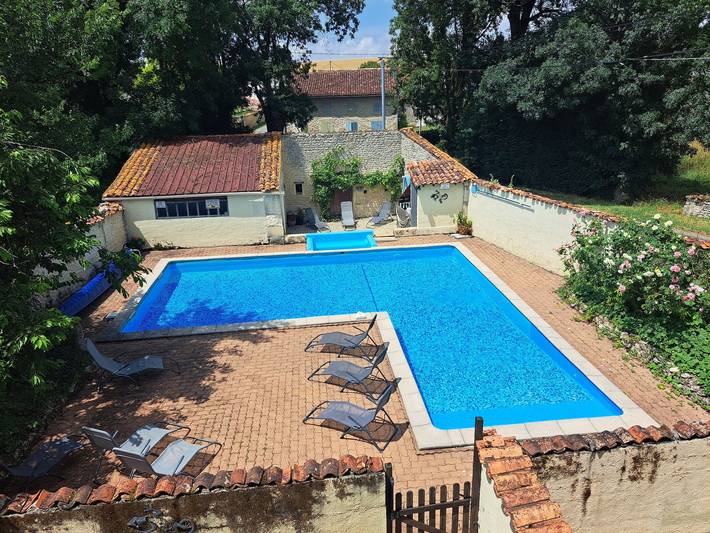 Gîte pour 4 personnes, avec piscine à Saint-Pierre-de-Juillers - 3