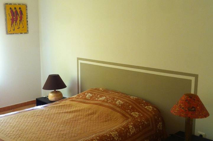 Location de vacances pour 7 personnes, avec terrasse et jardin à Mondragon - 2