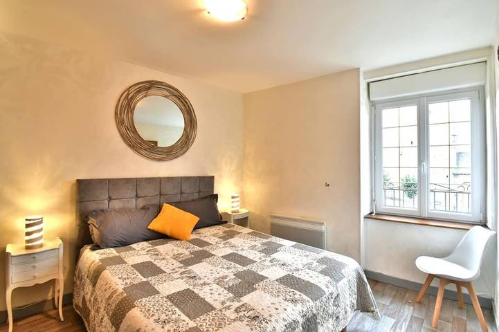 Gîte pour 7 personnes, avec balcon ainsi que jacuzzi et jardin à Sains - 2