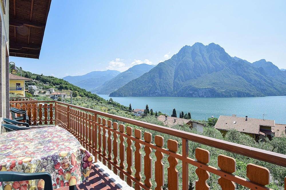 Entire apartment, Lovely apartment in Riva di Solto in Riva di Solto, Comune di Riva di Solto