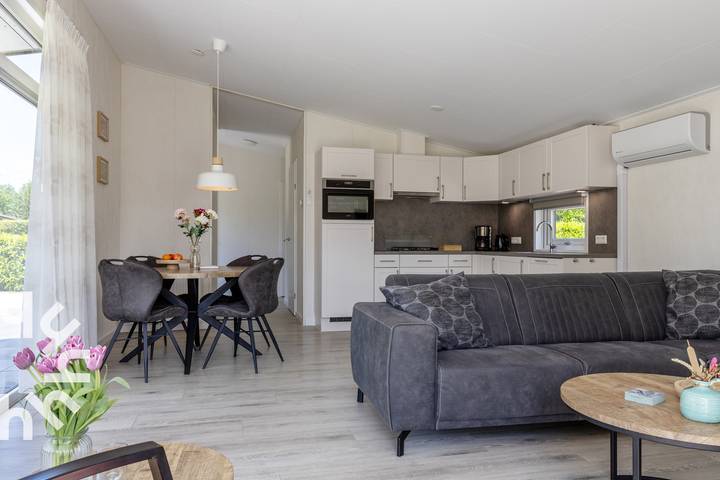 Charmantes 4-Personen chalet in Sint Jansklooster, inmitten von Weerribben-Wieden in Sint Jansklooster, Nationalpark Weerribben-Wieden