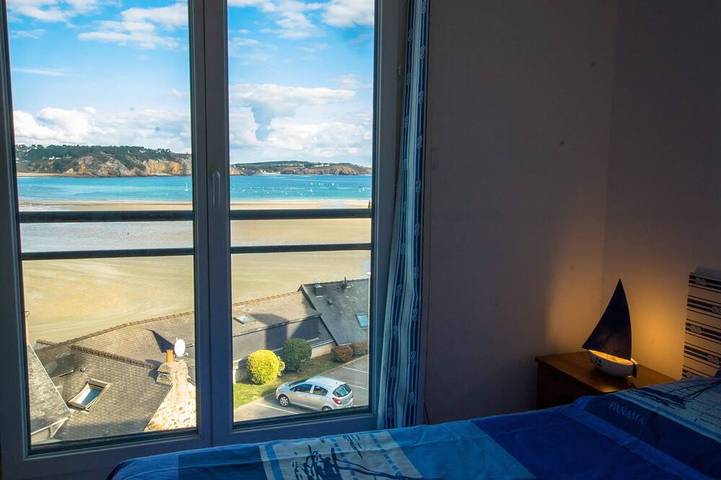 Ganze Wohnung, Wohnung mit Meerblick in ruhiger Lage, 2 Schlafzimmer, kostenloser Wifi in Morgat, Crozon