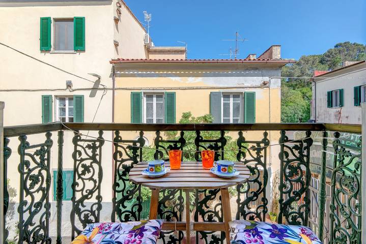 Appartement entier, Appartement 'Marina Fra Mare E Relax' avec balcon et climatisation in Marina di Campo, Campo nell'Elba