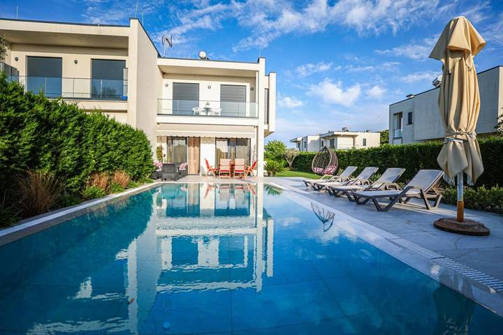 Villa per 10 persone, con balcone e giardino nonché piscina e panorama - 1