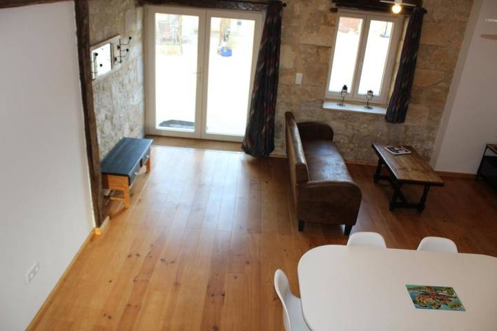 Ferienhaus für 6 Personen, mit Terrasse und Garten sowie Pool und Ausblick