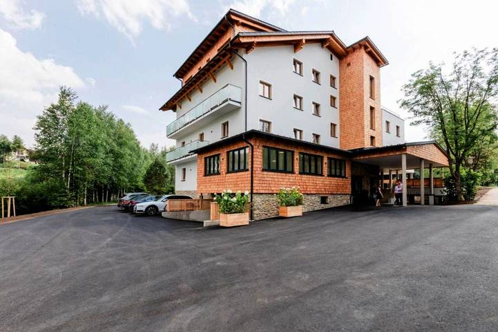 Hotel für 2 Personen, mit Balkon und Terrasse sowie Garten und Sauna in Mitterbach am Erlaufsee