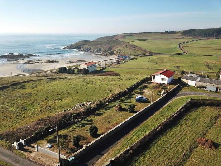 Apartamento para 6 personas, con vistas y jardín en Muxía