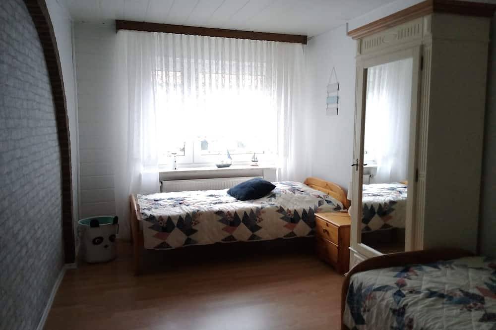 Ganze Wohnung, Ferienwohnung Warfthuus in dem wunderschönen Warftendorf Rysum in Rysum, Krummhörn