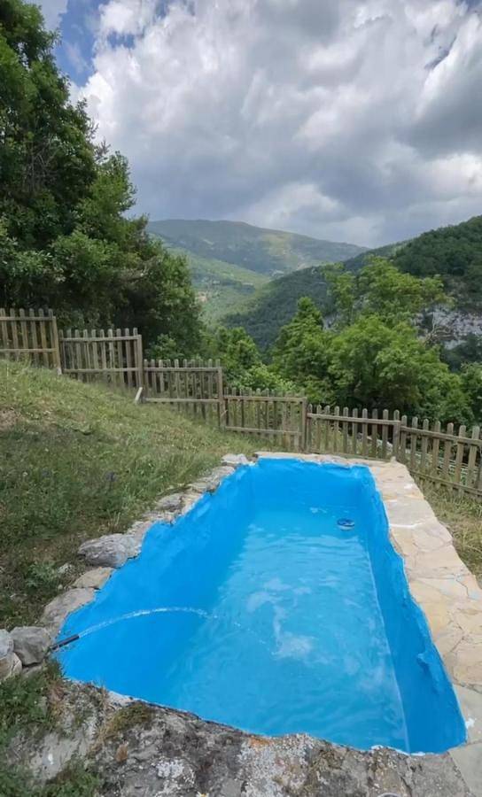 Casa rural para 4 personas, con vistas y jardín además de piscina y balcón en Ripollès - 2