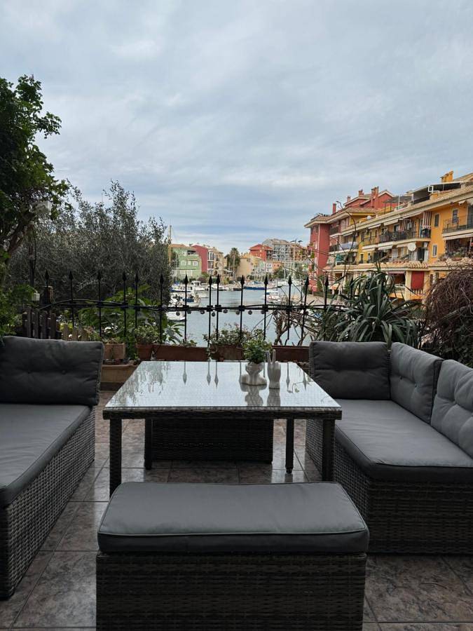 Appartamento per 7 persone, con Balcone e Terrazza nonché Giardino e Piscina a Port Saplaya